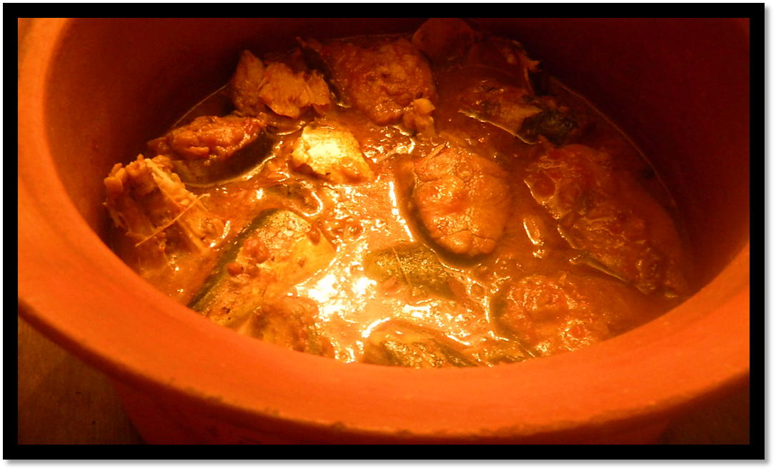 Delicious Fish curry recipe made in a pure clay pot | Best Dutch Oven for Summer Barbecue Cooking